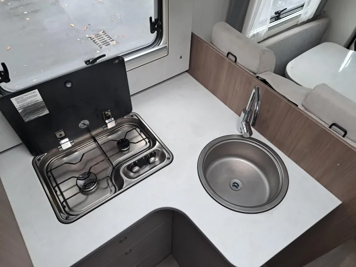 Fahrzeugbild Carado T 447 Pro+ Hubbett, Fahrradträger, Infotainer #14