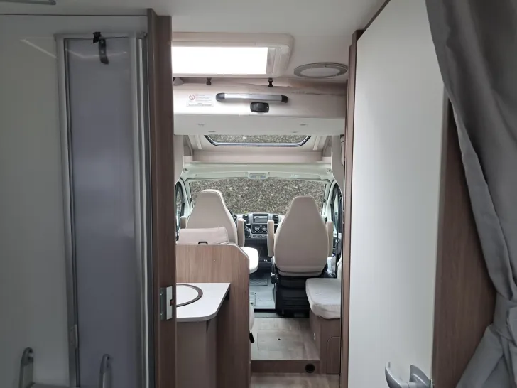 Fahrzeugbild Carado T 447 Pro+ Hubbett, Fahrradträger, Infotainer #16