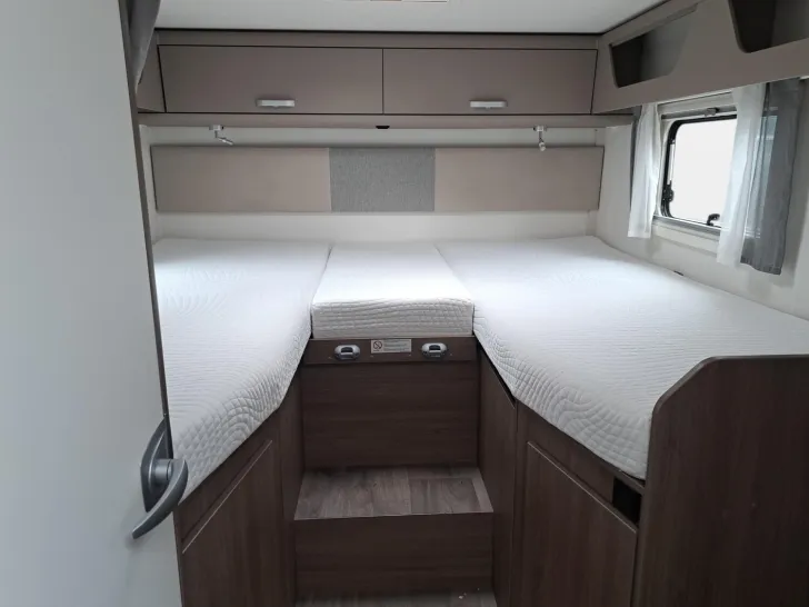 Fahrzeugbild Carado T 447 Pro+ Hubbett, Fahrradträger, Infotainer #18