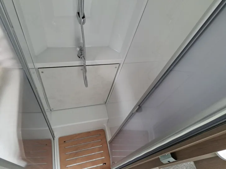 Fahrzeugbild Carado T 447 Pro+ Hubbett, Fahrradträger, Infotainer #20