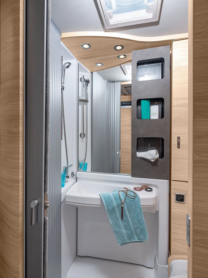 Fahrzeugbild Knaus Van TI Plus 650 MEG Platinum Selection Allrad 4x4 Automatik AHK #10