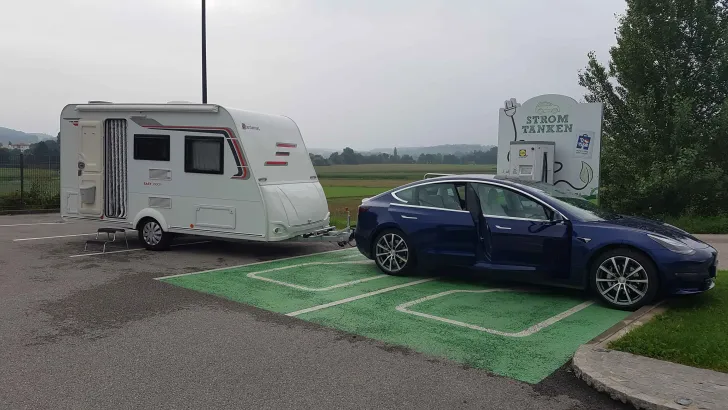 Fahrzeugbild Sterckeman Easy 390CP #1