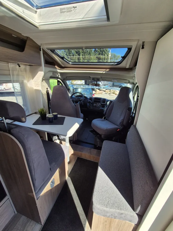 Fahrzeugbild Carado V 347 pro+, Liftbett, Automatik #9