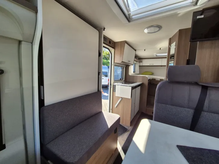 Fahrzeugbild Carado V 347 pro+, Liftbett, Automatik #12