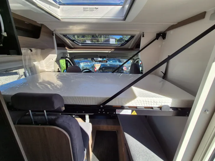 Fahrzeugbild Carado V 347 pro+, Liftbett, Automatik #15