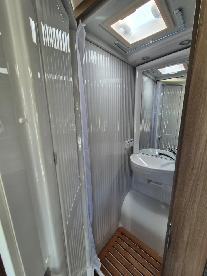 Fahrzeugbild Carado V 347 pro+, Liftbett, Automatik #20