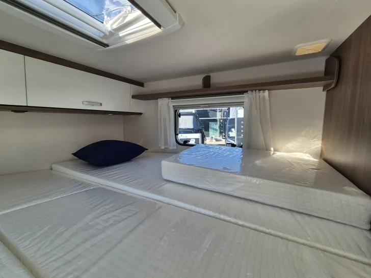 Fahrzeugbild Carado V 347 pro+, Liftbett, Automatik #25