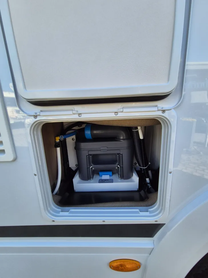 Fahrzeugbild Carado V 347 pro+, Liftbett, Automatik #32