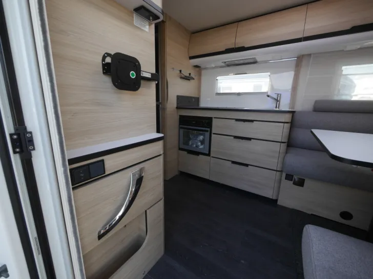 Fahrzeugbild Trigano Sterckemann Alize Connect 550 LJ, Markise #10