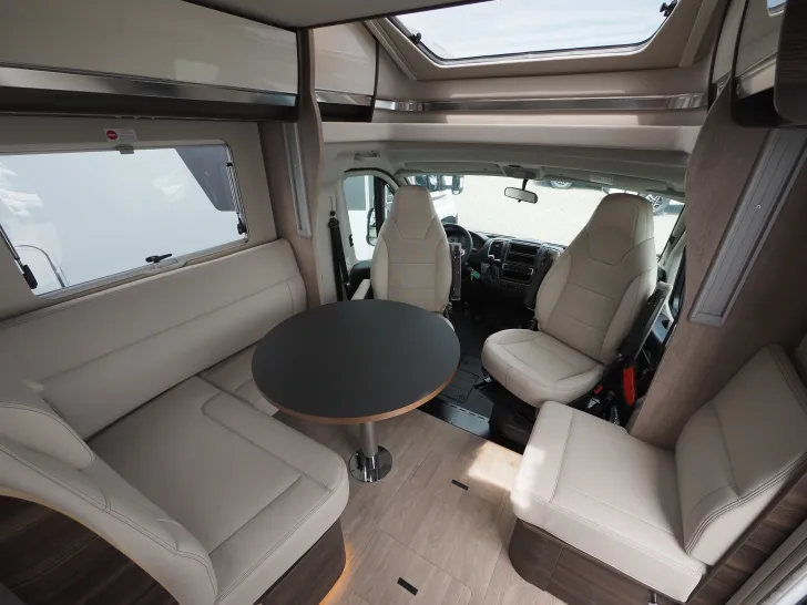 Fahrzeugbild Laika ECOVIP L 3009, Exclusives Leder, 180 PS Aut. #12