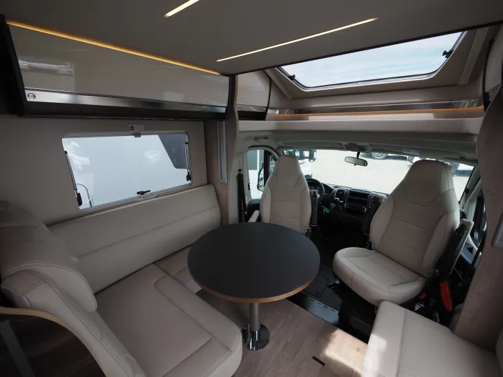 Fahrzeugbild Laika ECOVIP L 3009, Exclusives Leder, 180 PS Aut. #13