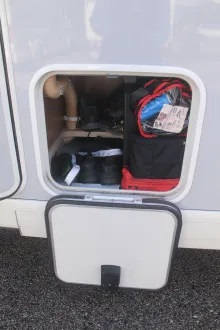 Fahrzeugbild Carthago c-compactline I 143 Superlightweight aus 1. Hand mit Bugschränken #63