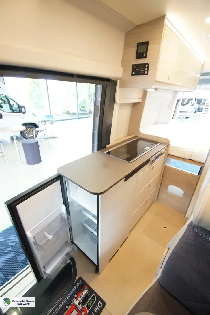 Fahrzeugbild Bürstner Lineo C 590 AUTOMATIK / AHK #12