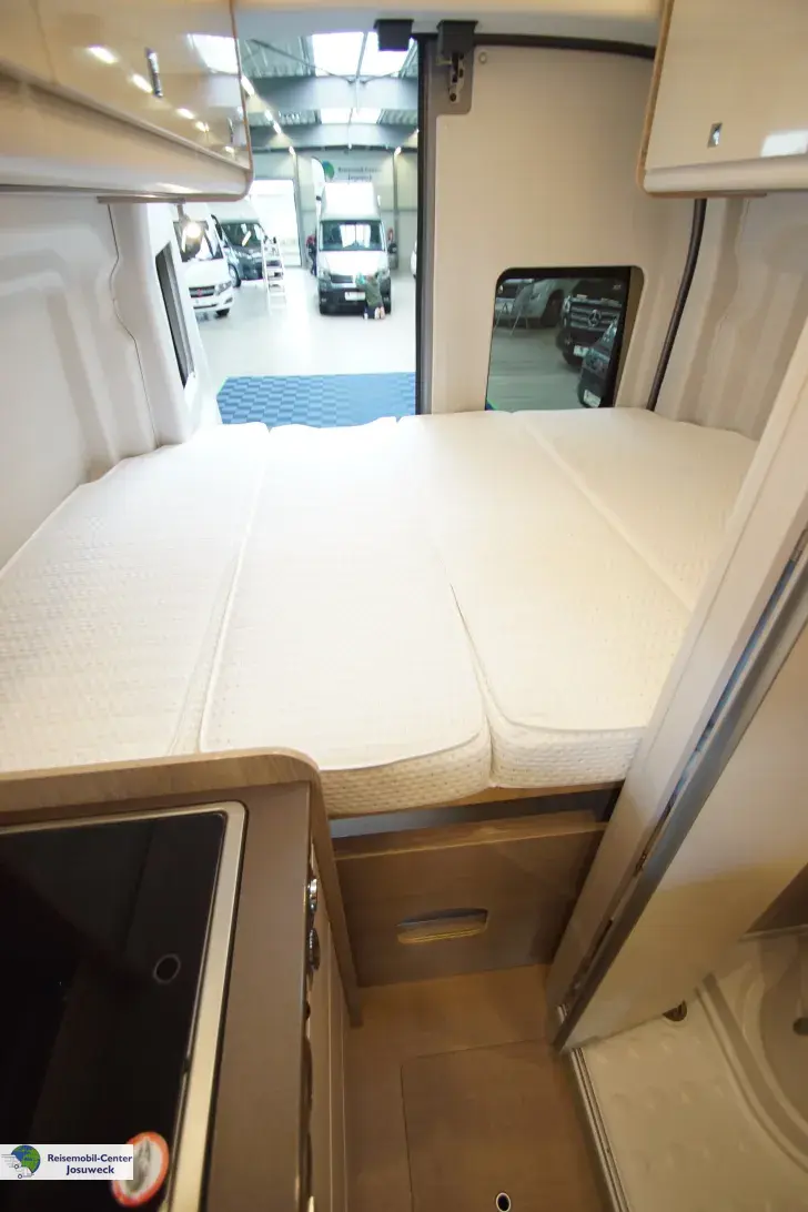 Fahrzeugbild Bürstner Lineo C 590 AUTOMATIK / AHK #13