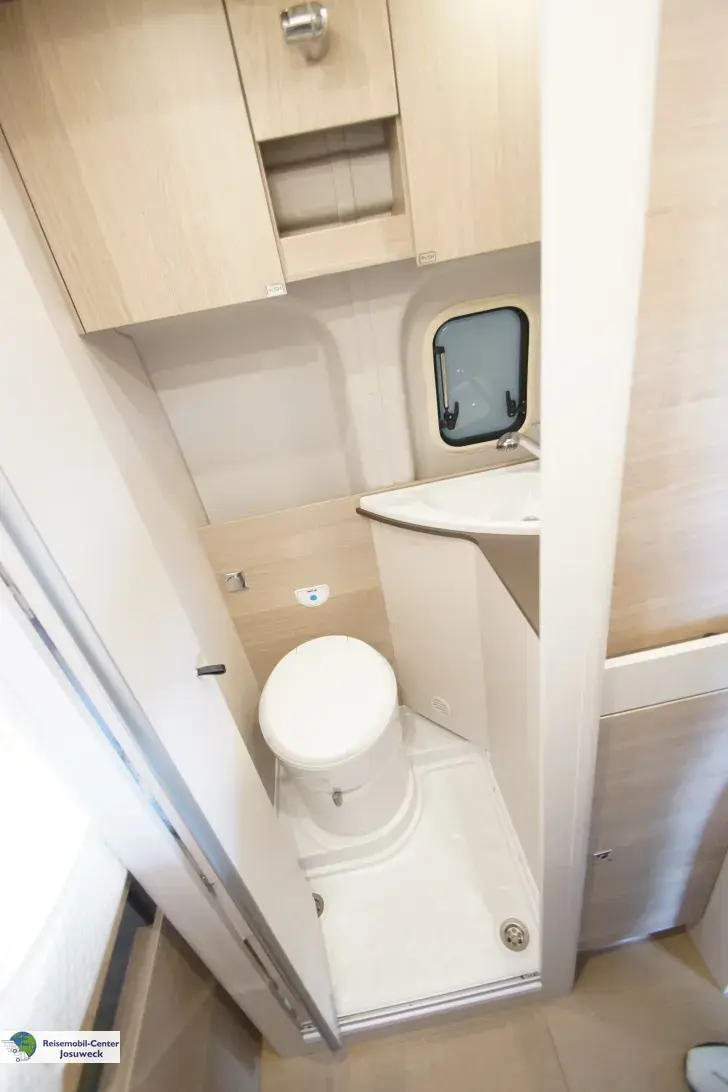 Fahrzeugbild Bürstner Lineo C 590 AUTOMATIK / AHK #14