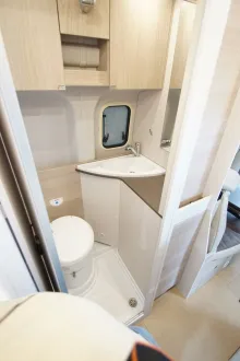 Fahrzeugbild Bürstner Lineo C 590 #15