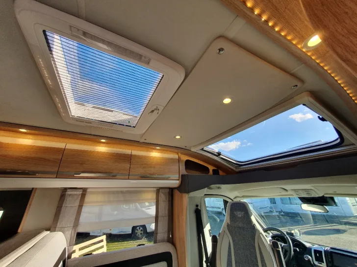 Fahrzeugbild Knaus Sky TI 700 MX Platinum Selection Queensbett #4