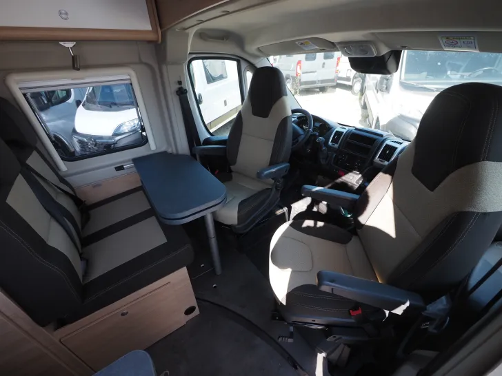 Fahrzeugbild Roadcar R 540, Aufstelldach, Markise, D-Heiz., 2. Batt. #4