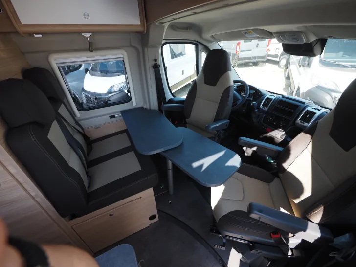 Fahrzeugbild Roadcar R 540, Aufstelldach, Markise, D-Heiz., 2. Batt. #5