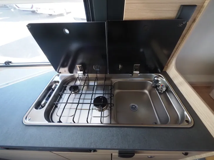 Fahrzeugbild Roadcar R 540, Aufstelldach, Markise, D-Heiz., 2. Batt. #8