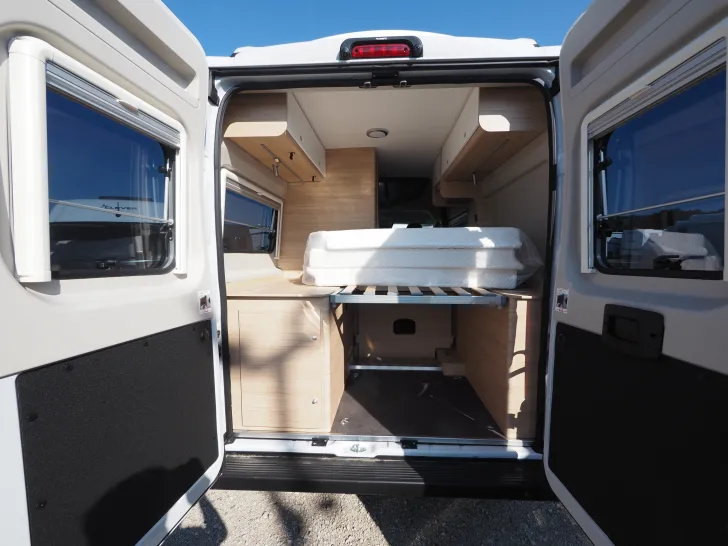 Fahrzeugbild Roadcar R 540, Aufstelldach, Markise, D-Heiz., 2. Batt. #13