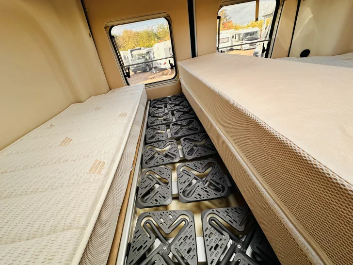 Fahrzeugbild Hymer Camper Van Grand Canyon S wenig Kilometer , 1. Hand #16