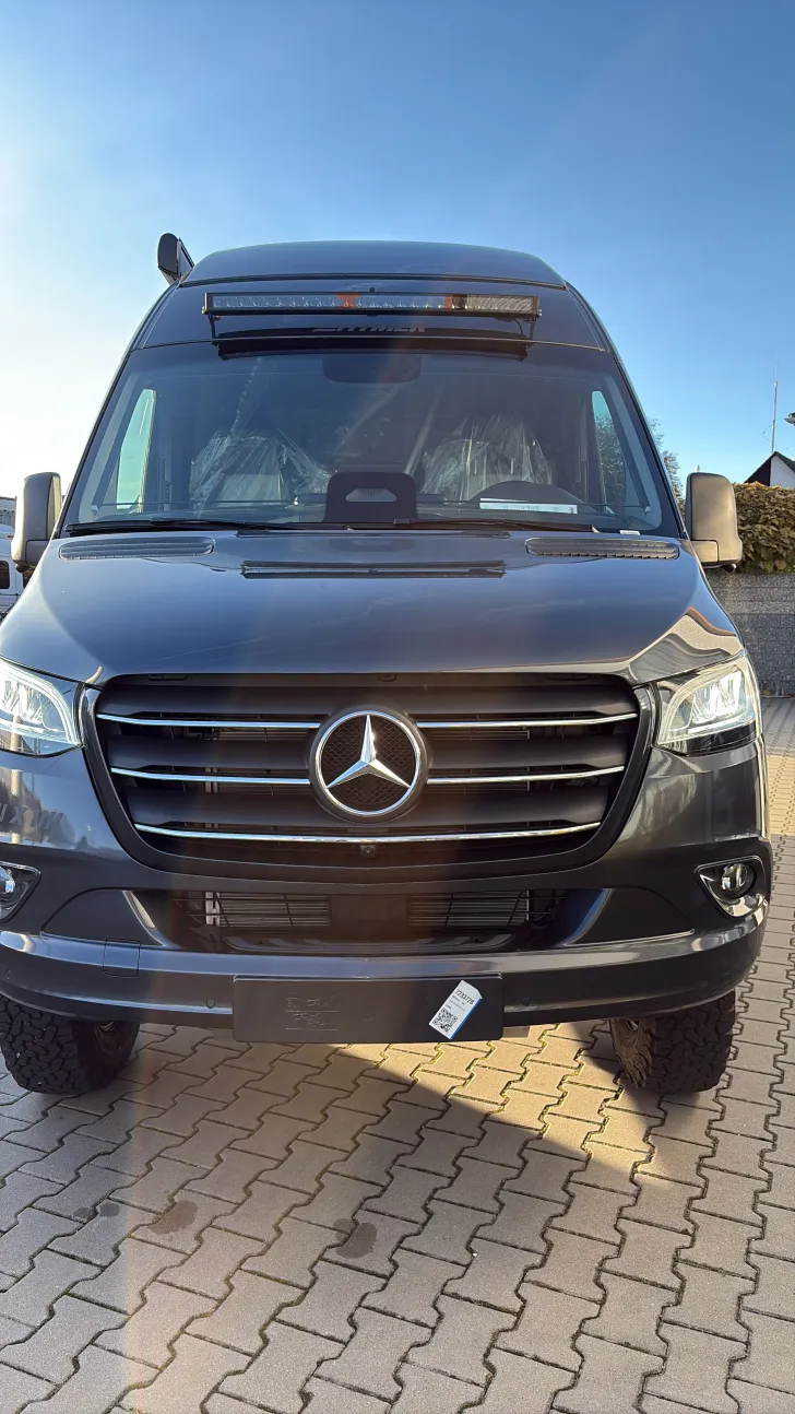 Frontal Vorne Hymer Camper Van Grand Canyon S CrossOver Sofort verfügbar