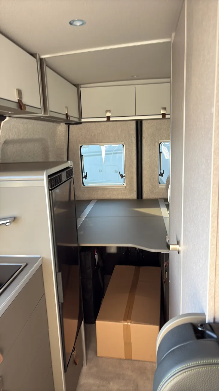 Sicht vorne-hinten Hymer Camper Van Grand Canyon S CrossOver Sofort verfügbar