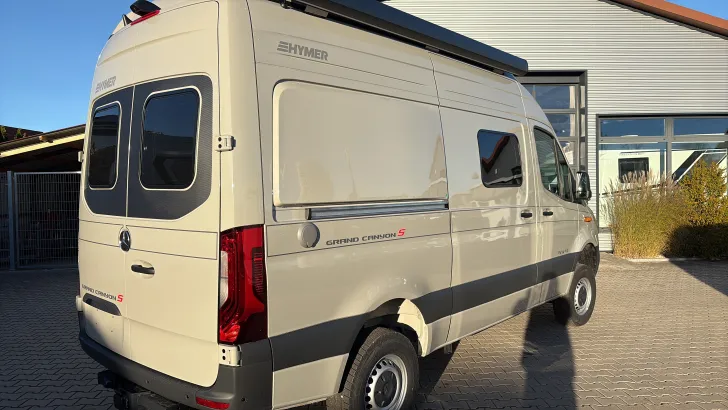 Schräg Hinten Hymer Camper Van Grand Canyon S