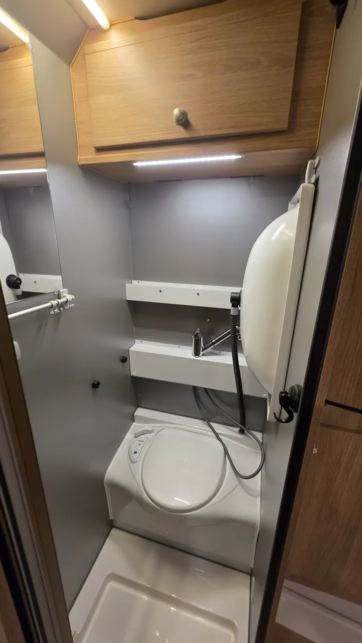 Fahrzeugbild Tischer Box 230S #4