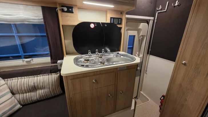 Fahrzeugbild Tischer Box 230S #6