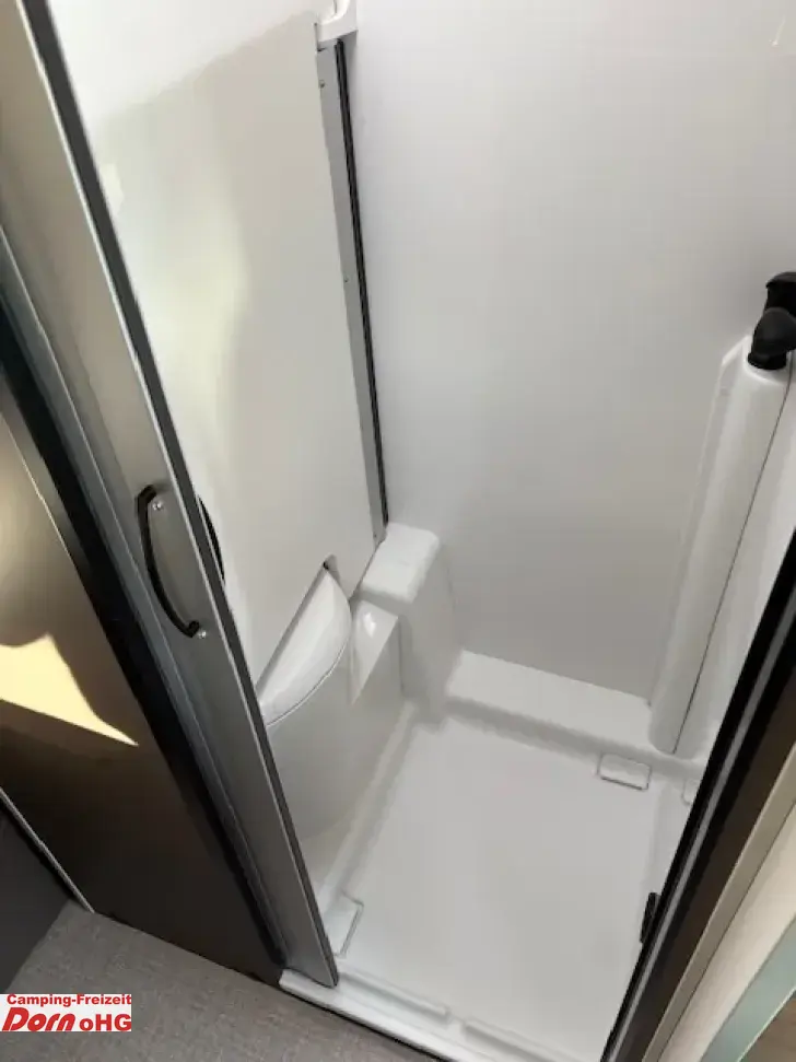 Fahrzeugbild Bürstner B66 600 C Im Zulauf #8