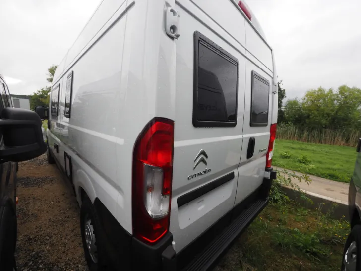 Fahrzeugbild Clever Vario Kids, D+E Heizung, Schwenkbad, Gr. Kühl #3