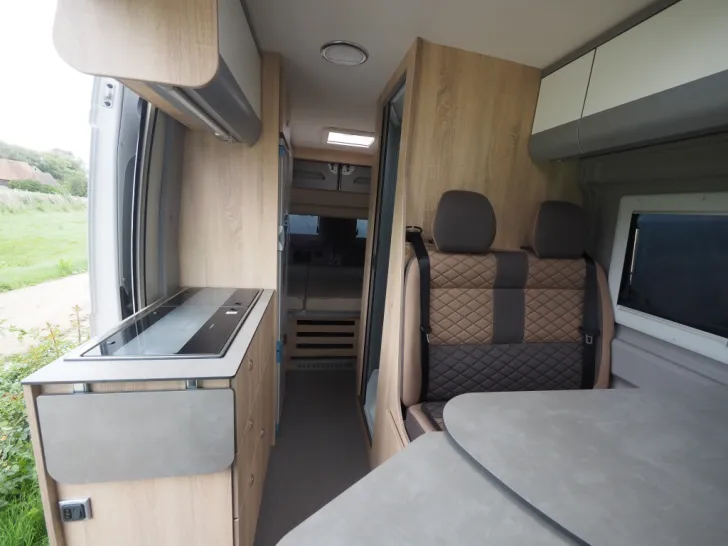 Fahrzeugbild Clever Vario Kids, D+E Heizung, Schwenkbad, Gr. Kühl #5