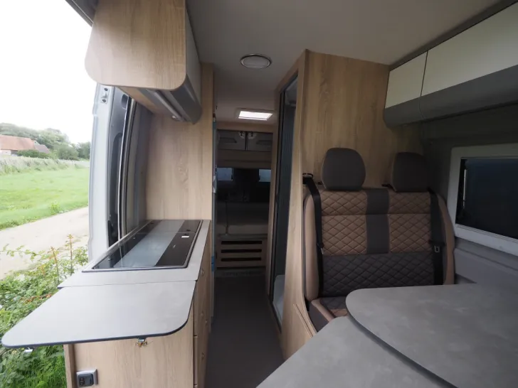 Fahrzeugbild Clever Vario Kids, D+E Heizung, Schwenkbad, Gr. Kühl #6