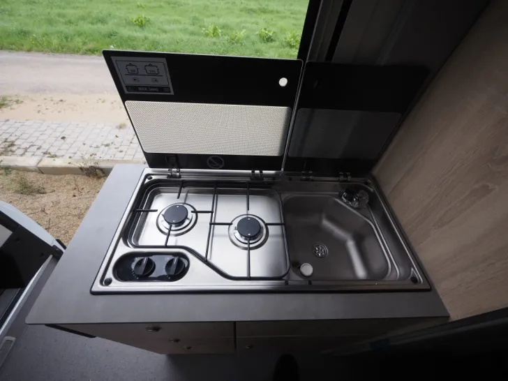 Fahrzeugbild Clever Vario Kids, D+E Heizung, Schwenkbad, Gr. Kühl #8