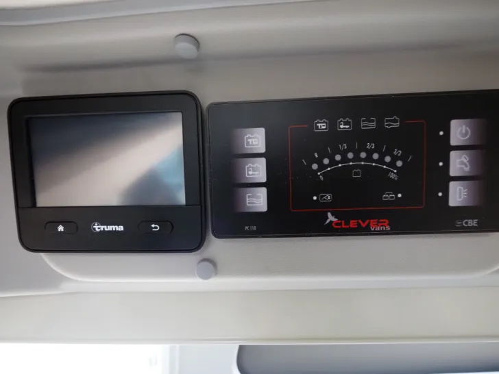 Fahrzeugbild Clever Vario Kids, D+E Heizung, Schwenkbad, Gr. Kühl #17