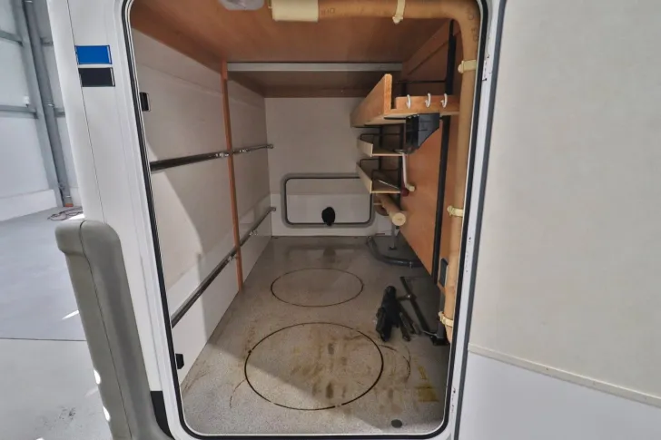 Fahrzeugbild Eura Mobil I 630 HB/Festbett+Hubbett/Klima/Solar/dop.Boden #5