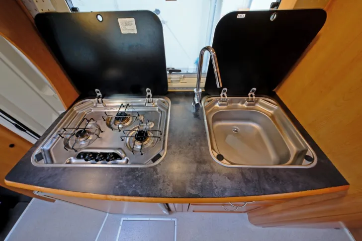 Fahrzeugbild Eura Mobil I 630 HB/Festbett+Hubbett/Klima/Solar/dop.Boden #14