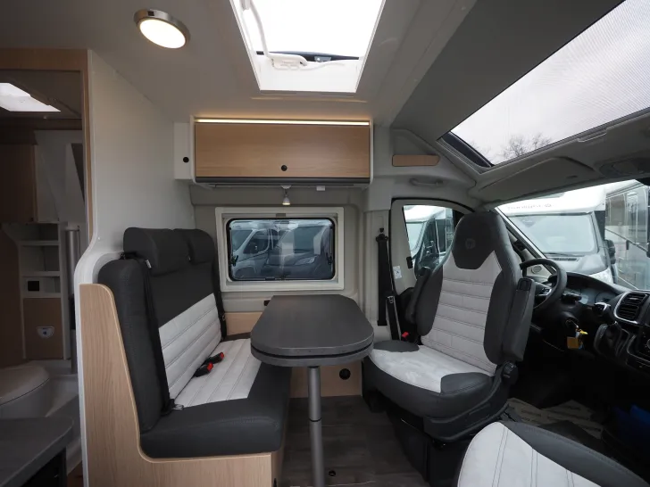 Fahrzeugbild Sunlight CLIFF 640 X, 180 PS Auto.,Multimedia,Markise #7