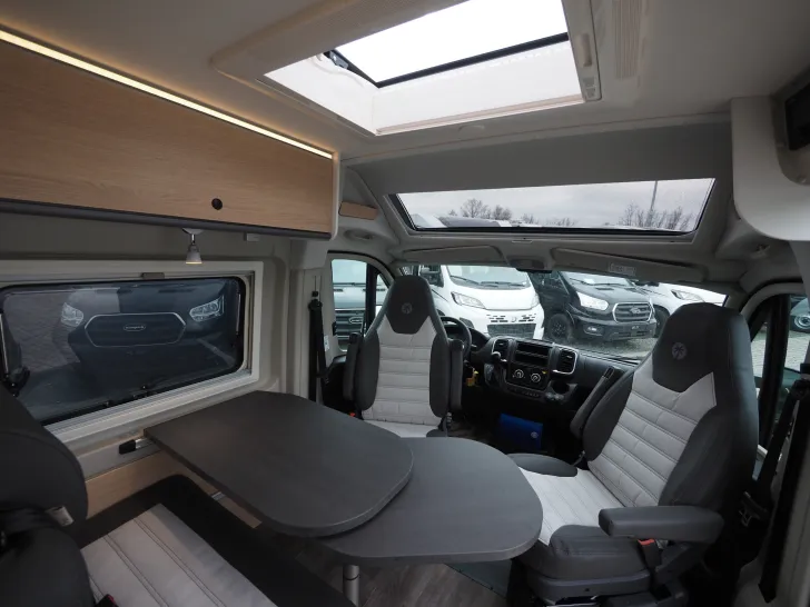 Fahrzeugbild Sunlight CLIFF 640 X, 180 PS Auto.,Multimedia,Markise #9