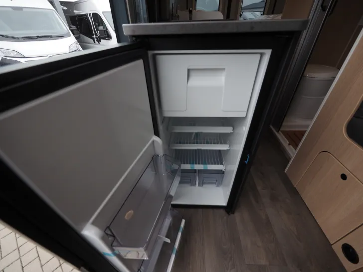 Fahrzeugbild Sunlight CLIFF 640 X, 180 PS Auto.,Multimedia,Markise #11