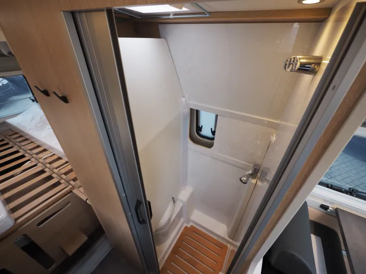 Fahrzeugbild Sunlight CLIFF 640 X, 180 PS Auto.,Multimedia,Markise #15