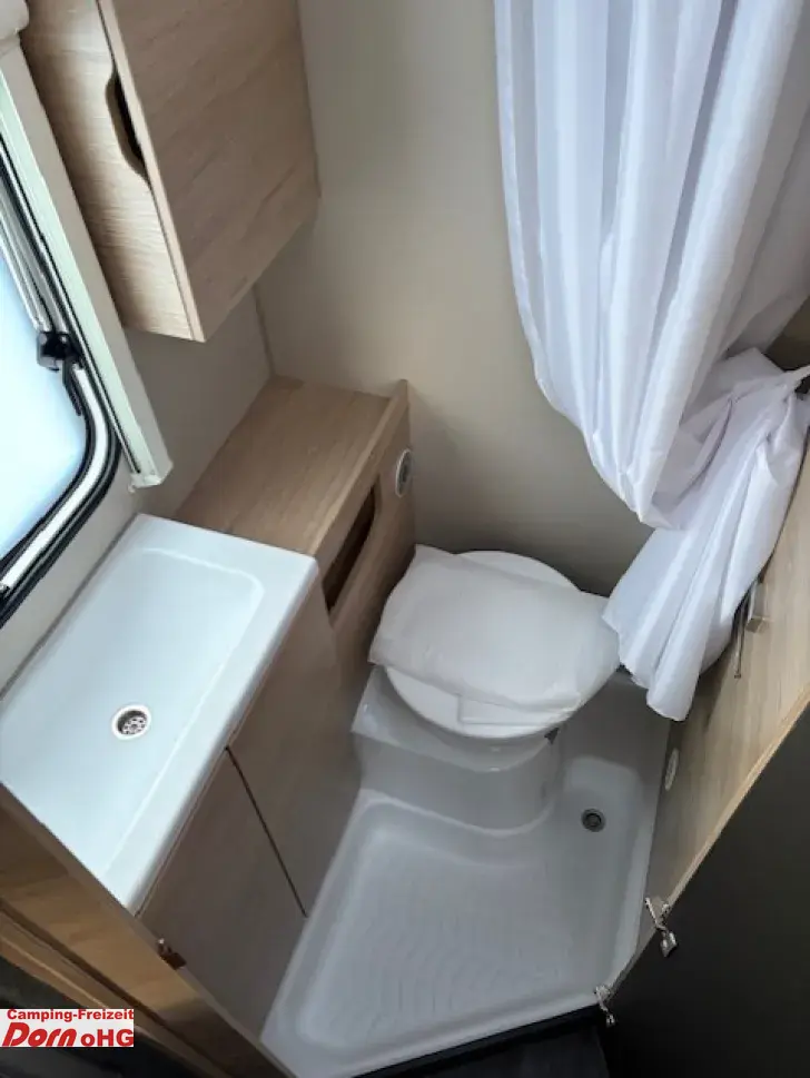 Fahrzeugbild Weinsberg CaraOne 390 QD Auflastung 1350 kg #9