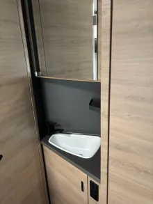 Fahrzeugbild Knaus L!VE WAVE 650 MF Platinum Selection Verfügbar 11/26 #11