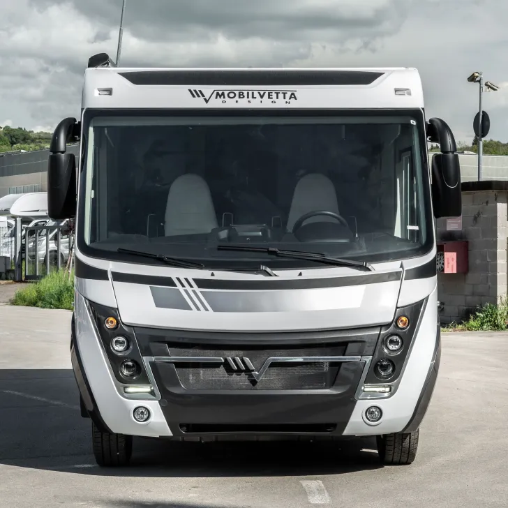 Fahrzeugbild Mobilvetta Kea i86, MJ26 + Standklima + Hubstützenanlage #2