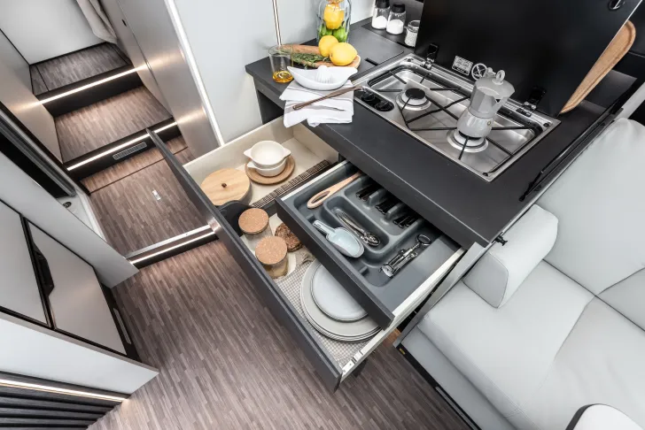 Fahrzeugbild Mobilvetta Kea i86, MJ26 + Standklima + Hubstützenanlage #16