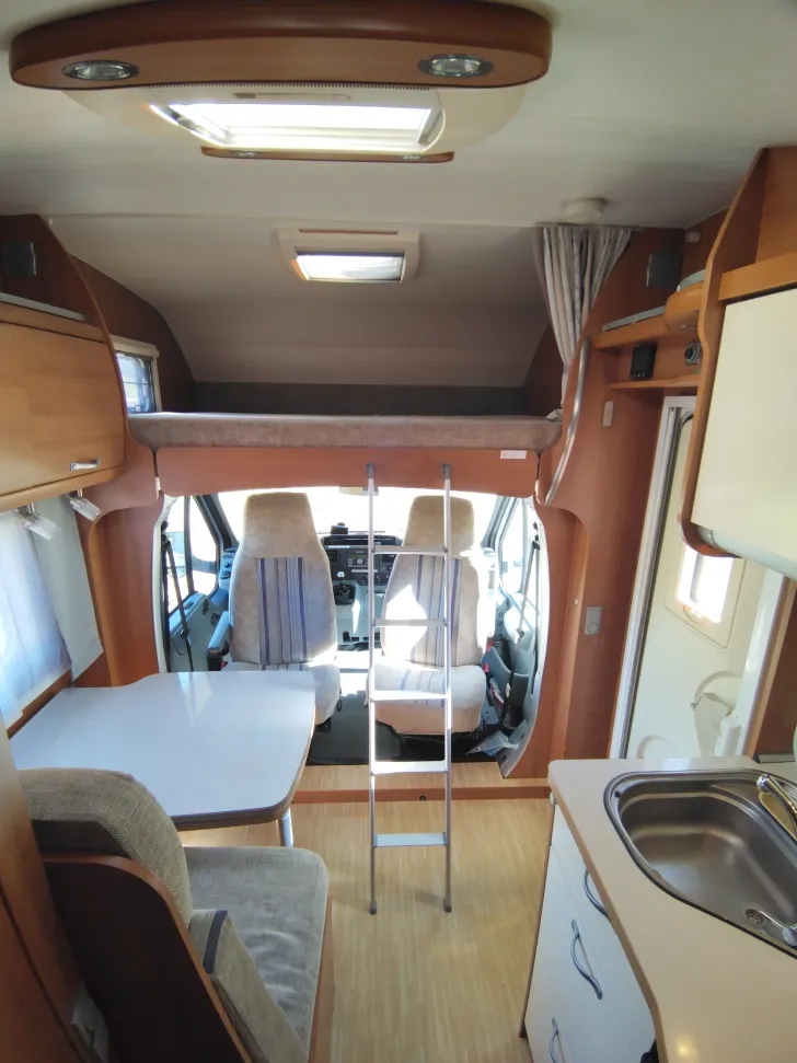 Fahrzeugbild LMC Breezer 564 G #10