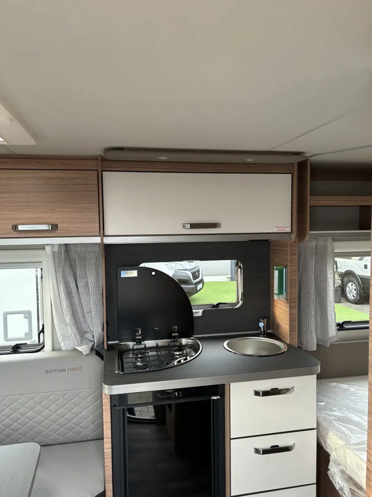 Küchen Weinsberg CaraOne 450 FU EDITION [HOT] Mod. 2025 ATC 1,4t Fahrradträg
