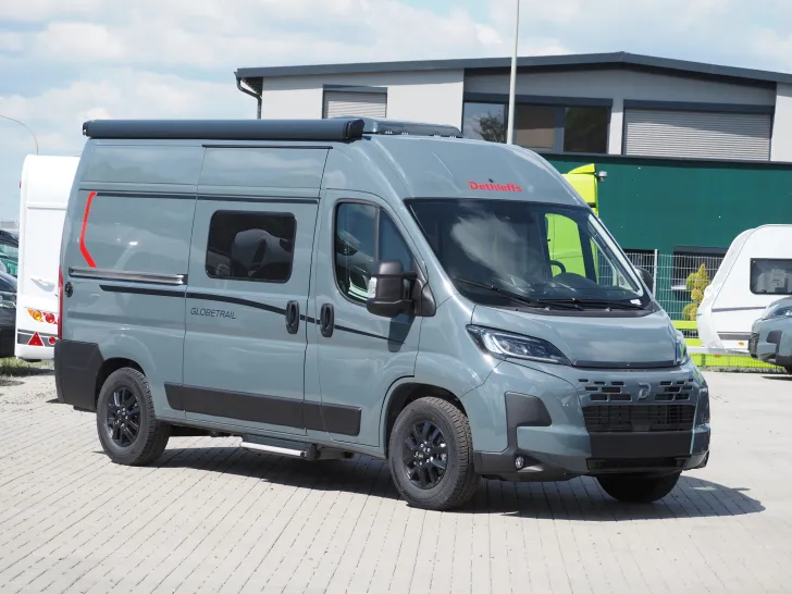 Fahrzeugbild Dethleffs Globetrail 540 DR, Chassis-, Elektro-, Komfortp. #2